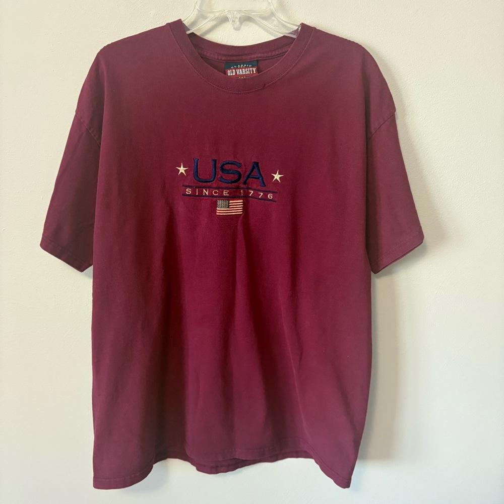 Vintage USA Embroidered Tshirt flaw